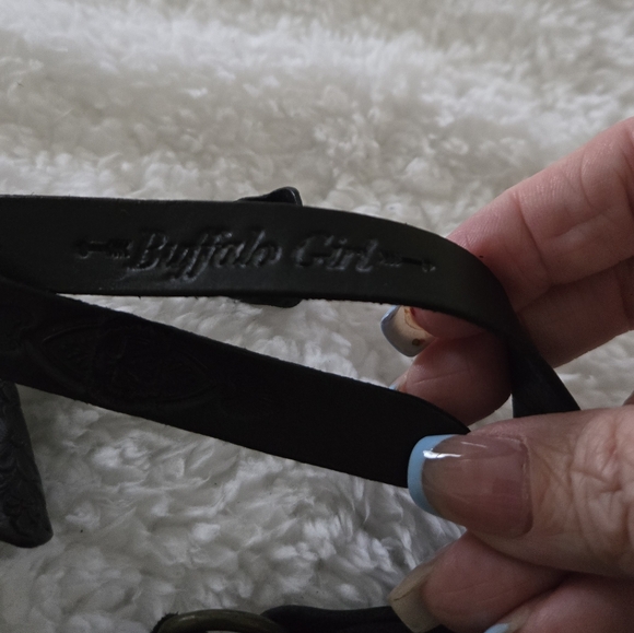 Buffalo Girl Suede Phone Pouch - Picture 5 of 14